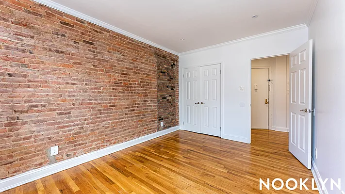 Rented by Nooklyn NYC LLC | media 18