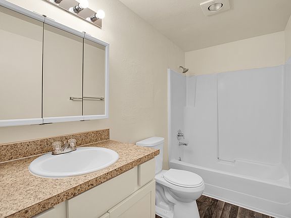 3rd image of 5700-5706 NE 34th St #50b32620a