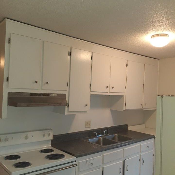 1st image of 1202 N Hyde Park Ave