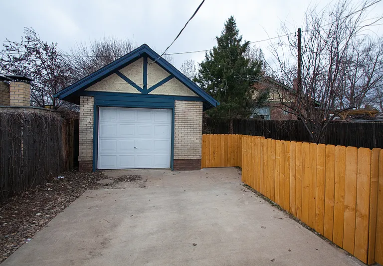 3733 Grove St — Photo 31