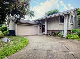 42464 Somerset Ct, Canton, MI 48187