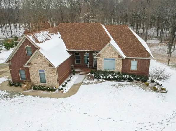 138 Hillstone Ct, Radcliff, KY 40160