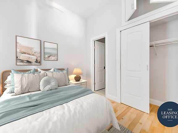 4th image of 211 W 53rd St APT 2G
