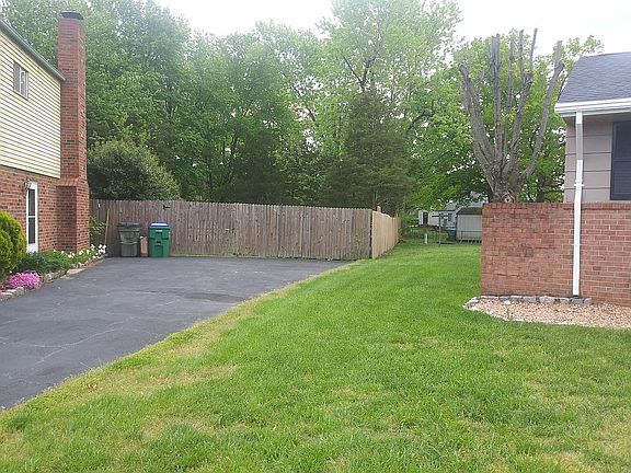 4th image of 603 Larrymore Ct