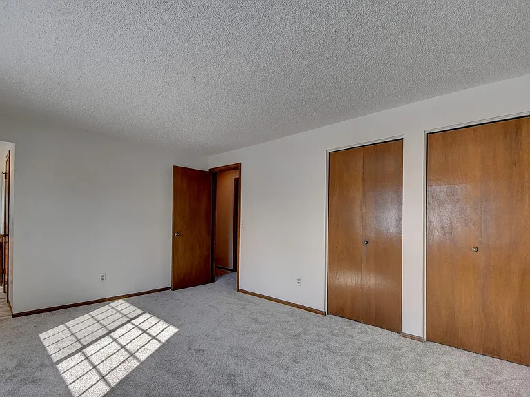 2541 W 105th Pl — Photo 25
