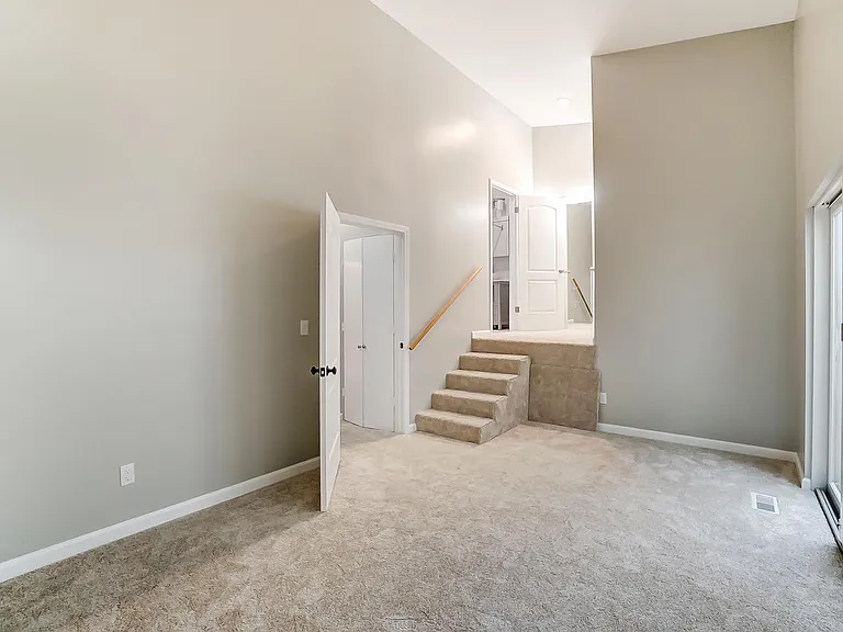 114 E Corry St — Photo 23