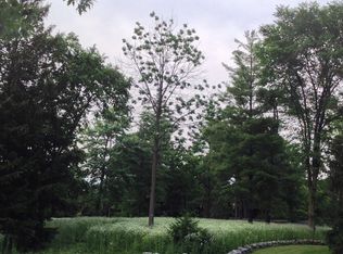 222 E Onwentsia Rd, Lake Forest, IL 60045