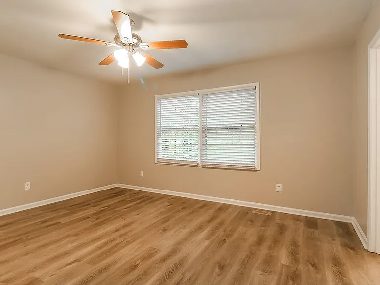 3373 Heatherwood Ln SW — Photo 11