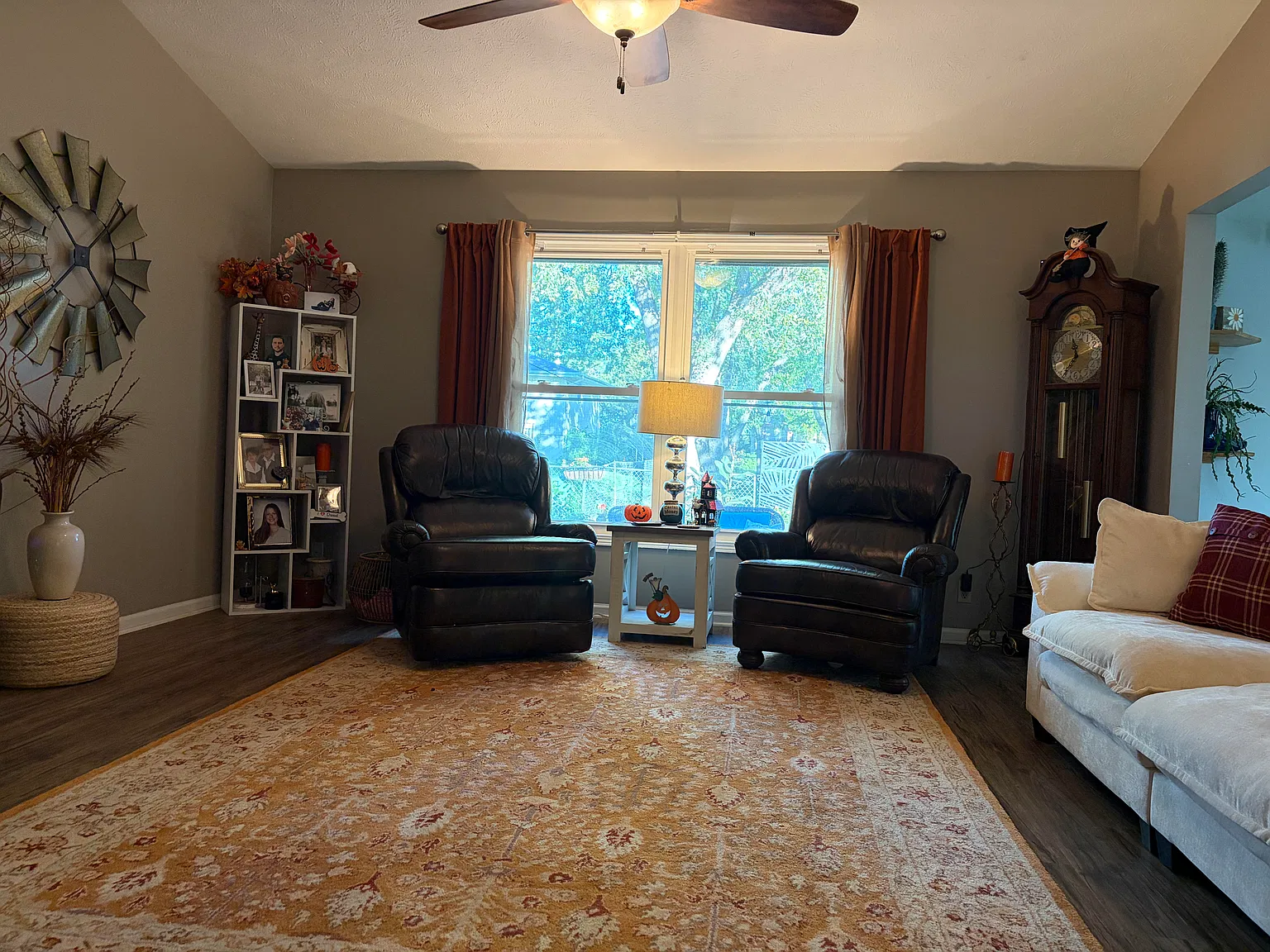 4 bed, 1716 sqft, $2,200 — Photo 3