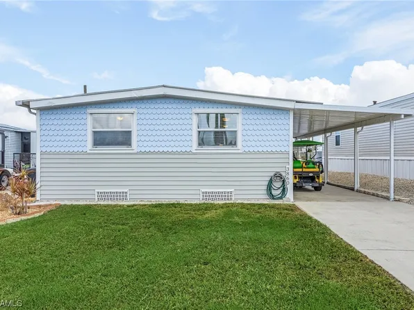 3860 Phoenix Dr, Saint James City, FL 33956