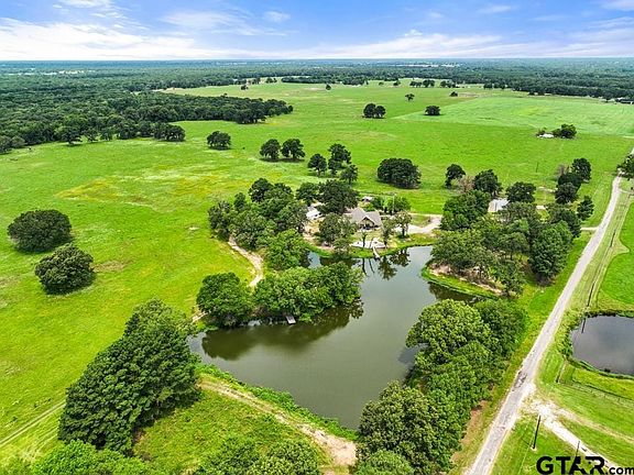 3rd image of 1362 County Road 2440