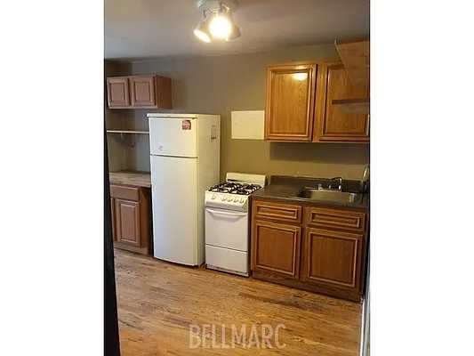 Rented by Bellmarc Realty | media 35