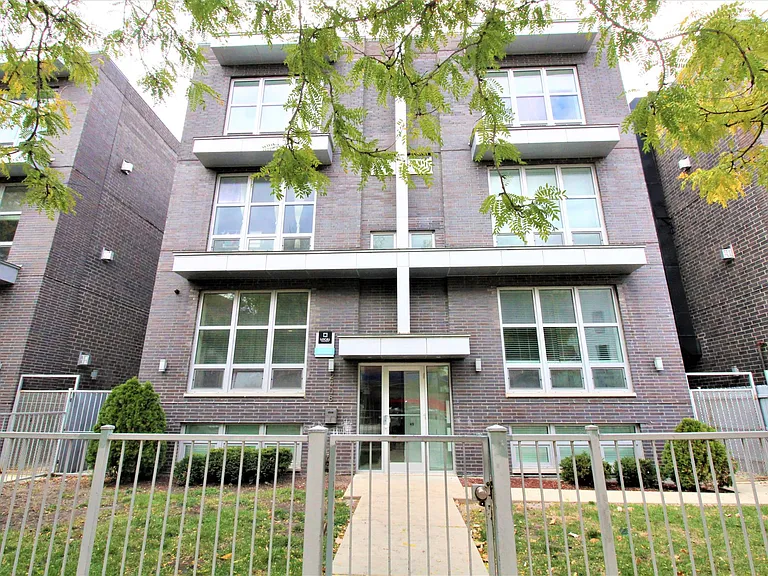 2412 W Cortland St #3E — Photo 16