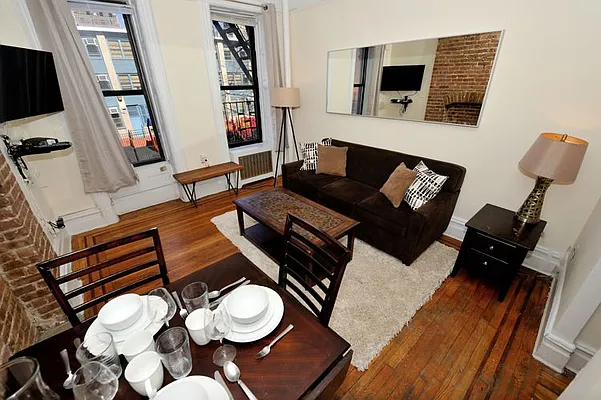 Rented by Eisenberg Exclusives | media 54