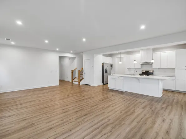 833 Raintree Dr, Smyrna, TN 37167