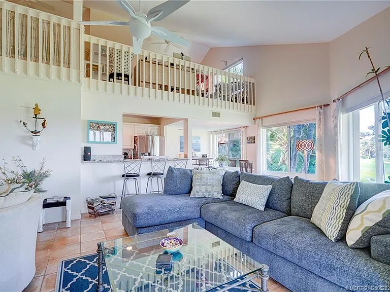 233 NE Edgewater Dr #201 — Photo 20