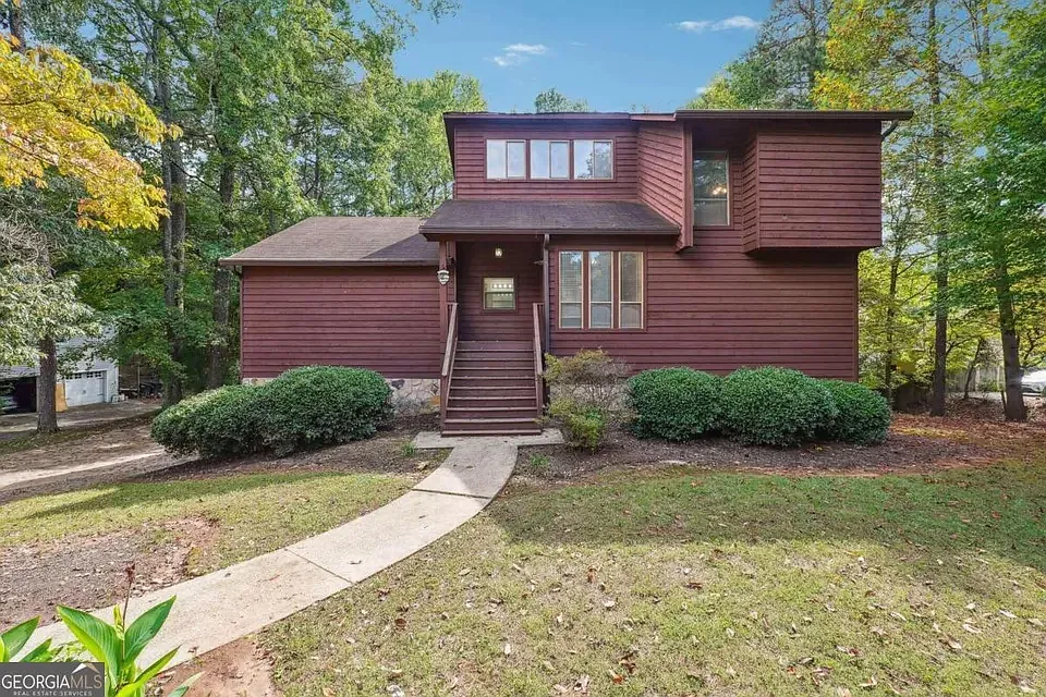 1327 E Shiloh Trl