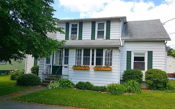 2nd image of 165 Oakwood Ave