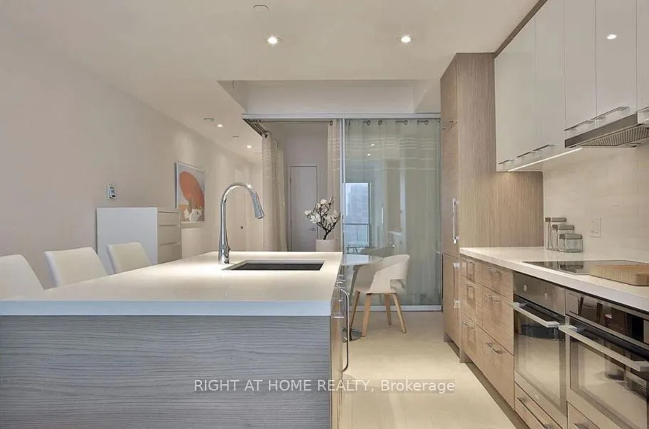 2 bed, $3,950 — Photo 4