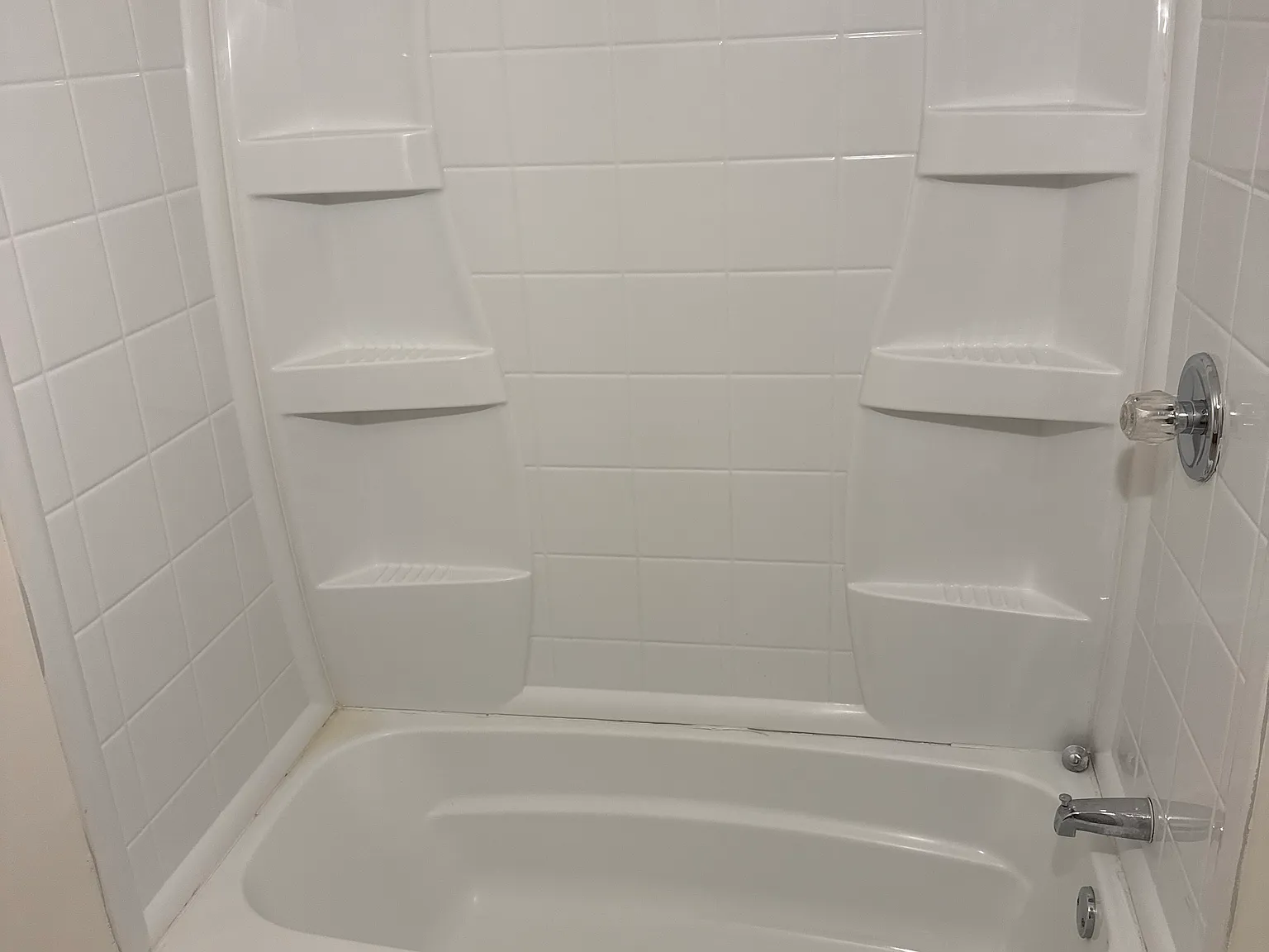3 bed, 1378 sqft, $1,500 — Photo 2
