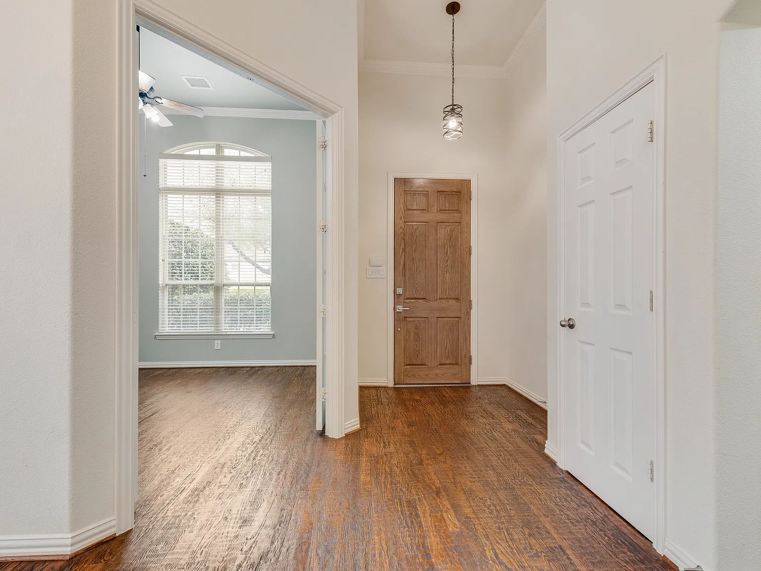 4 bed, 2898 sqft, $3,250 — Photo 3