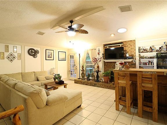 3rd image of 1734 Rosemeade Cir