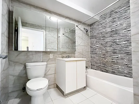 Rented by Kahen Properties | media 32