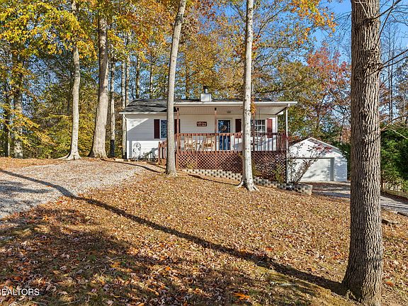 2nd image of 107 Lakeview Spur