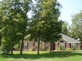 464 Victors Ct, Richmond Hill, GA 31324