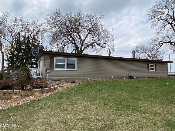 5th image of 1345 S Lake Dr