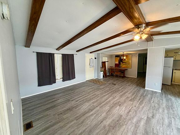 3rd image of 405 SE 8TH Street