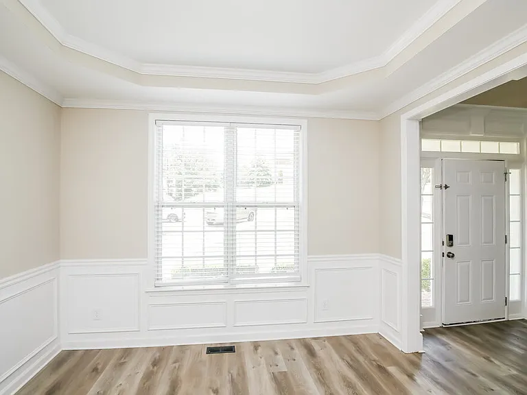 410 Amesbury Cv SW — Photo 7