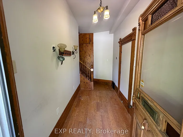 22 1st St #UPPER — Photo 3