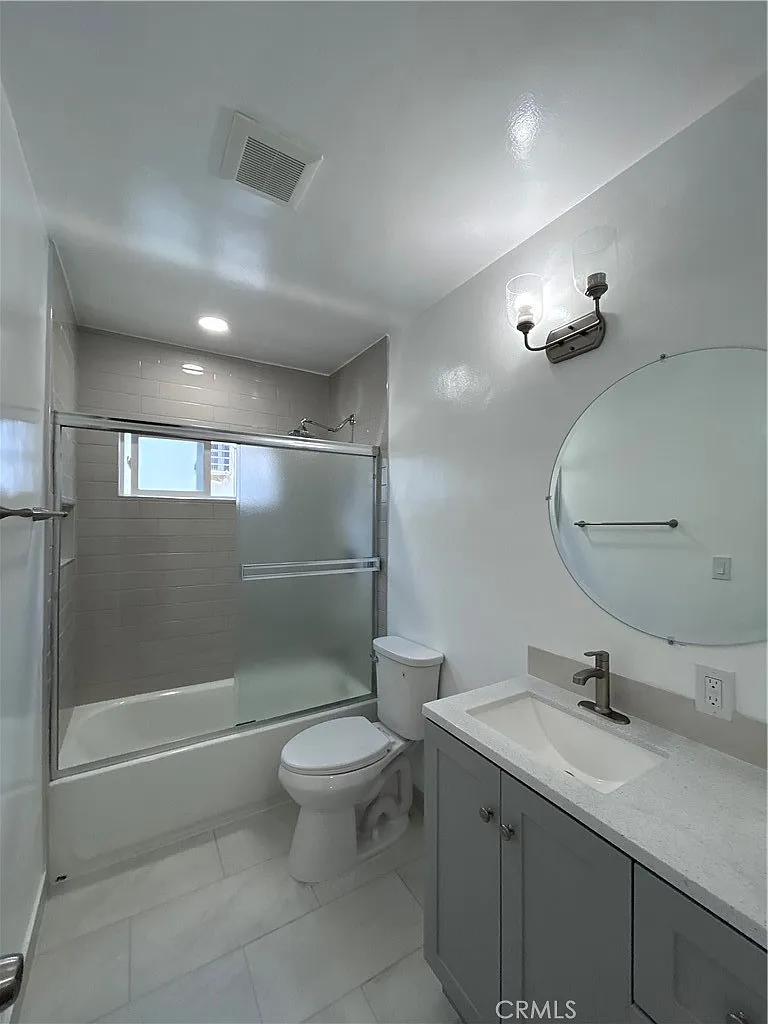 2 bed, 5982 sqft, $2,800 — Photo 1