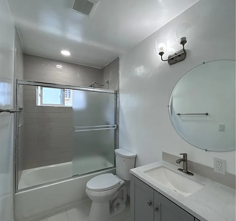 9118 National Blvd #5