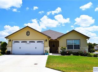 1302 Fern Ct, Gonzales, TX 78629