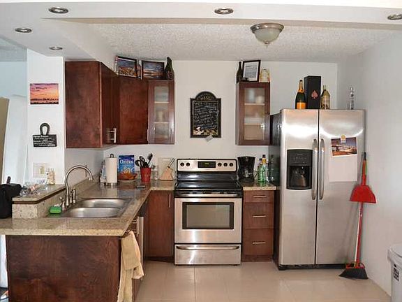 3rd image of 110 S Shore Dr APT 5C