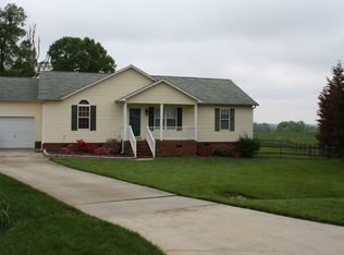 123 Triple Oaks Ln, Statesville, NC 28625