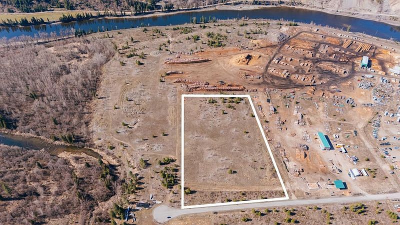 2nd image of 4727 Gilbert Dr