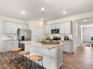 15 Scenic Rock Dr, Youngsville, NC 27596