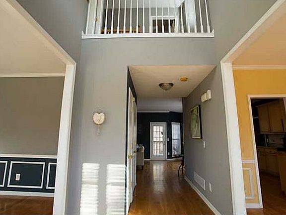 3rd image of 3244 Chippewa Run NW