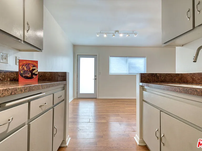 1524 Berkeley St #5 — Photo 9