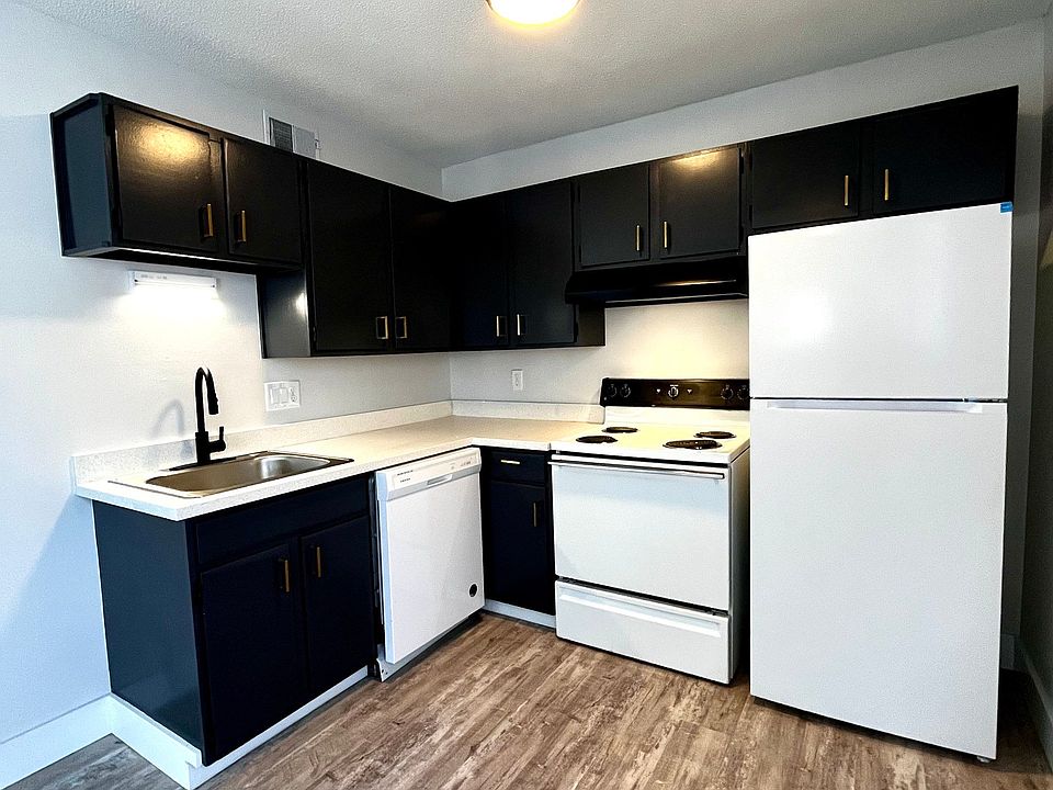 1st image of 2325 S St #9