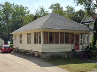 38 E 21st St, Holland, MI 49423