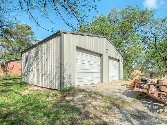 3rd image of 35553 E 112th Rd