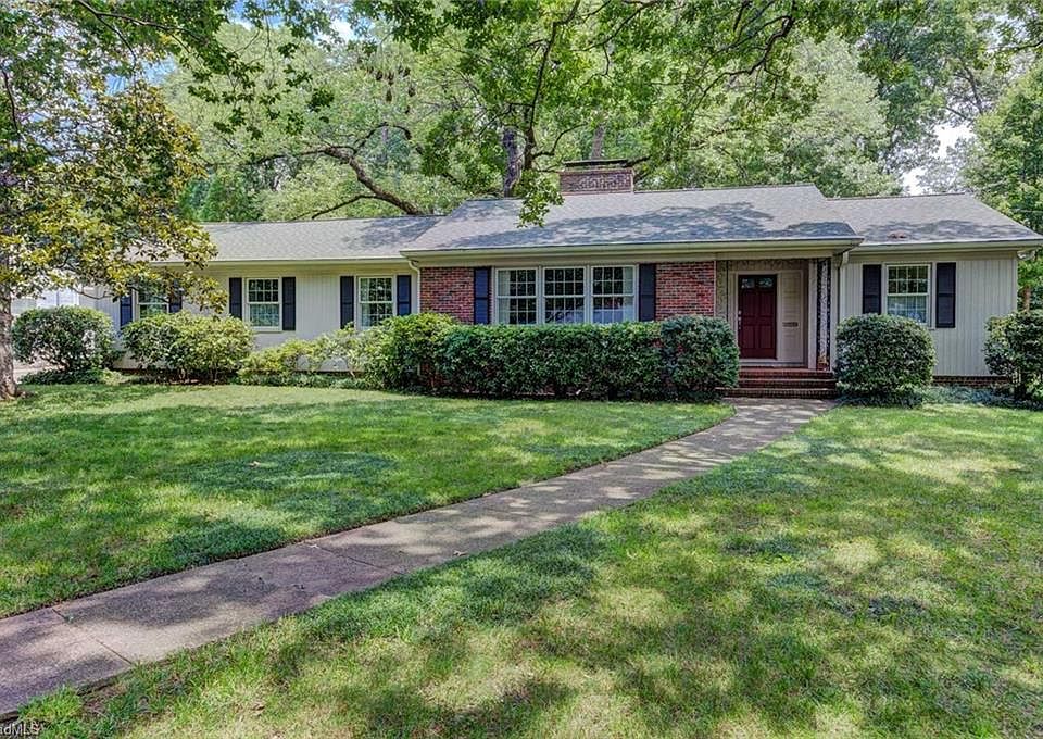 1st image of 108 Knollwood Dr