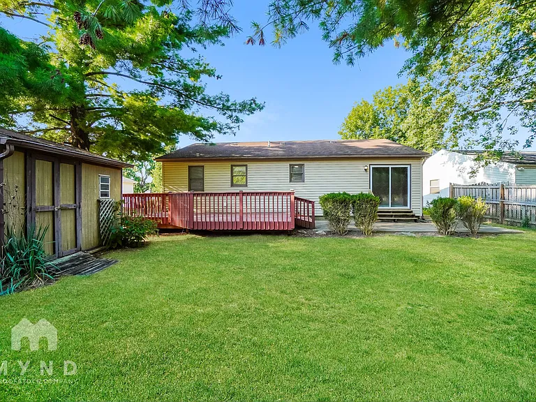 1484 Willow View Dr — Photo 18