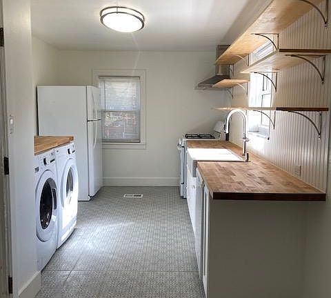 Kitchen and laundry