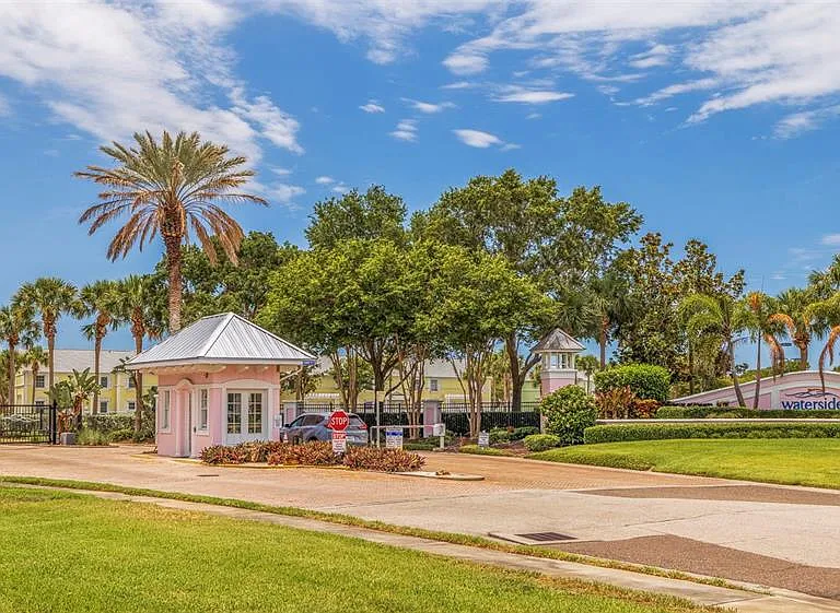 5266 Beach Dr SE #B — Photo 17