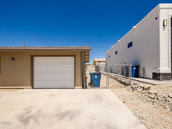 3rd image of 2305 Barranca Dr